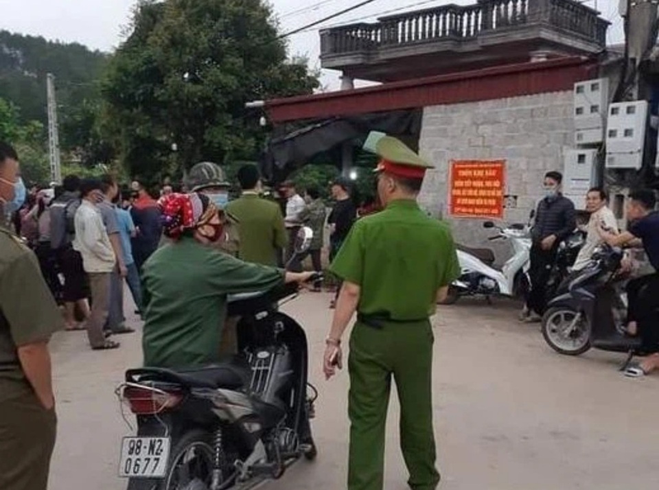 Nghi vấn nam thanh niên giết người yêu cũ rồi tự sát - 2 Nghi vấn nam thanh niên giết người yêu cũ rồi tự sát - 2