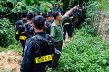 Đâm trọng thương 4 người rồi bỏ trốn vào rừng