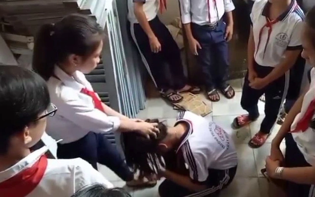 Giáo viên dạy bài Bắt nạt khen ngôn ngữ thơ mới, học sinh hào hứng - 2