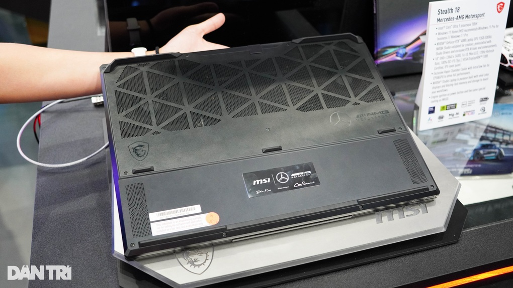 Computex 2024: Laptop gaming bản giới hạn kết hợp cùng hãng xe sang - 8 Computex 2024: Laptop gaming bản giới hạn kết hợp cùng hãng xe sang - 8
