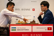 Lê Quang Liêm đánh bại nhà vô địch cờ nhanh thế giới