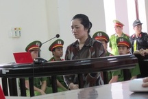 Vợ bí thư xã dùng rựa chém chủ nợ xin tha tội chết