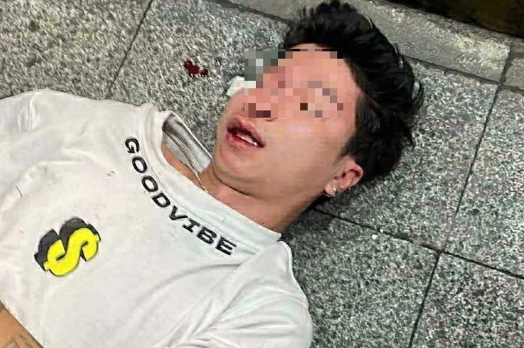 Nam DJ bị hành hung tập thể khi đi làm ở khu phố du lịch nổi tiếng - 1 Nam DJ bị hành hung tập thể khi đi làm ở khu phố du lịch nổi tiếng - 1