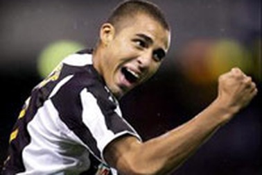 Chelsea quyết mua Trezeguet với giá kỷ lục