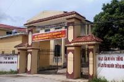 Trường kêu gọi học sinh đóng tiền đón chuẩn quốc gia