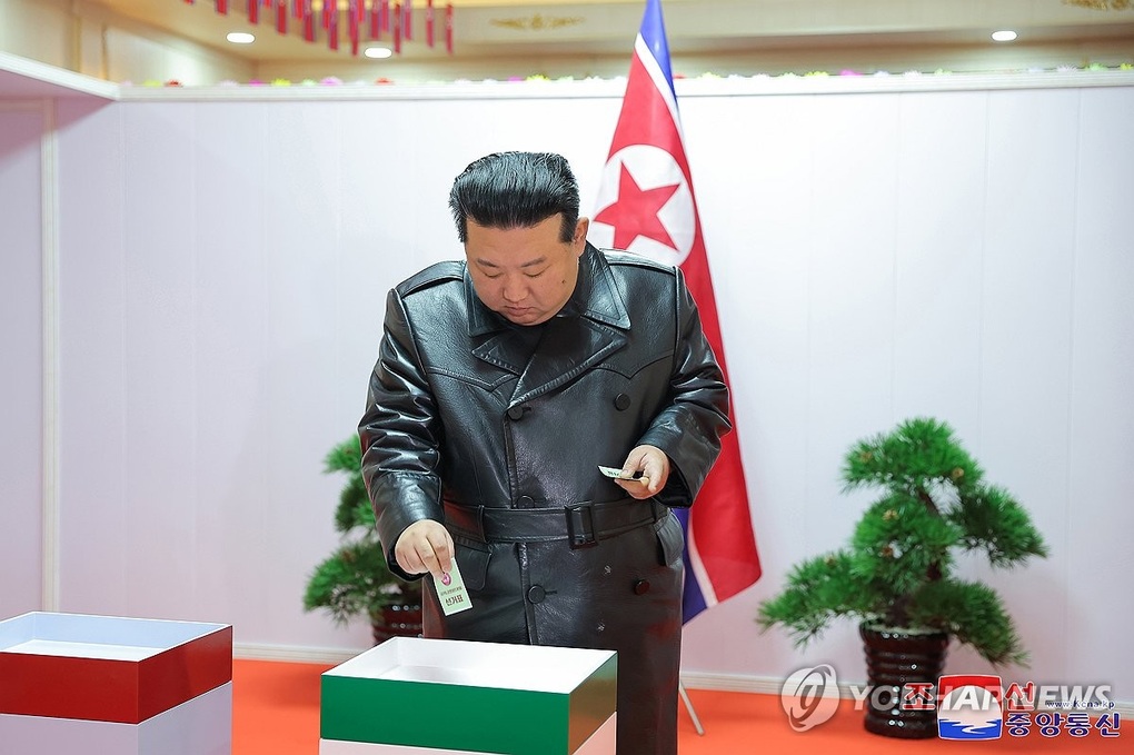 Ông Kim Jong-un đi bỏ phiếu bầu cử địa phương - 1 Ông Kim Jong-un đi bỏ phiếu bầu cử địa phương - 1
