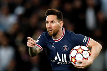 Lionel Messi đẩy PSG vào thế khó