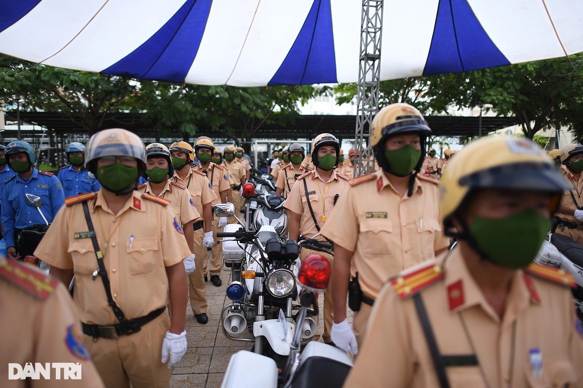 Công an TPHCM ra quân đảm bảo an toàn giao thông dịp lễ và SEA Games 31 - 1 Công an TPHCM ra quân đảm bảo an toàn giao thông dịp lễ và SEA Games 31 - 1
