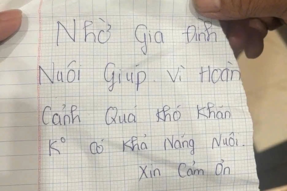 ເດັກເກີດໃຫມ່ຖືກປະຖິ້ມໃນຄືນເຢັນ - 2 Bé trai sơ sinh bị bỏ rơi trong đêm lạnh - 2