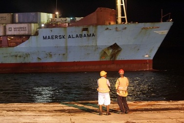 Hải tặc Vịnh Aden bắt giữ thêm một tàu Mỹ  