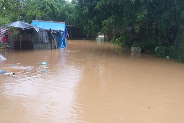 Đà Nẵng: Mưa xối xả, nhiều nơi ngập nặng