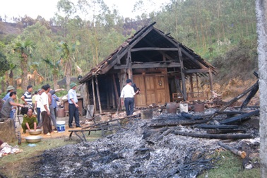 Tâm thần chém người, đốt nhà, đốt rừng