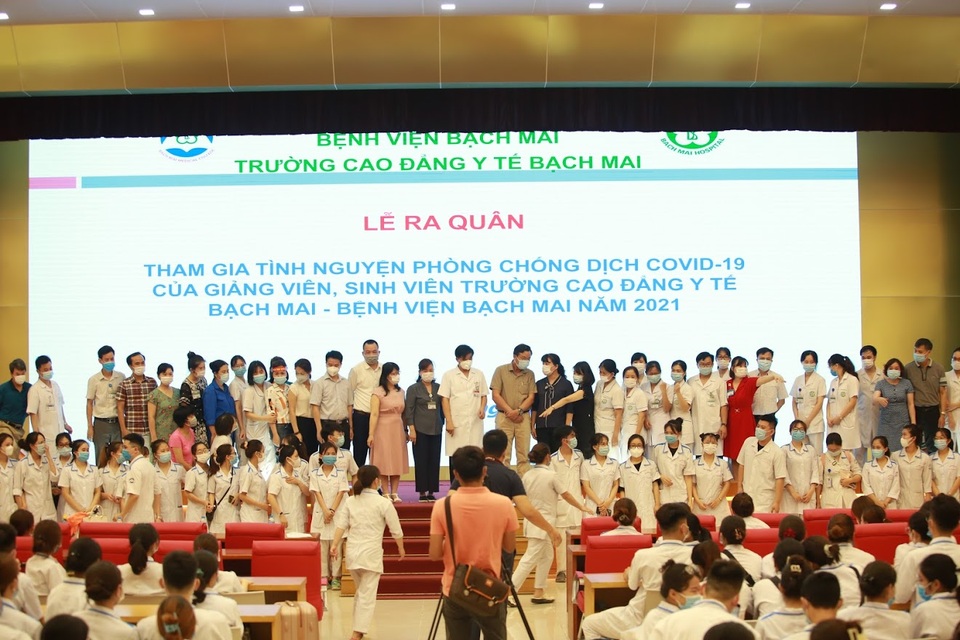 300 sinh viên Trường Cao đẳng Y tế Bạch Mai hỗ trợ Bắc Giang chống dịch - 2 300 sinh viên Trường Cao đẳng Y tế Bạch Mai hỗ trợ Bắc Giang chống dịch - 2