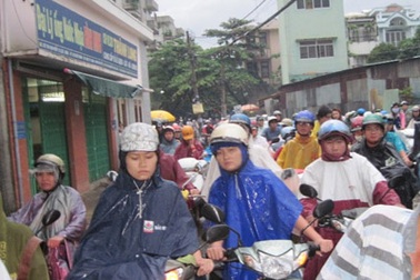 Vừa thoát lũ, miền Trung lại mưa lớn trên diện rộng