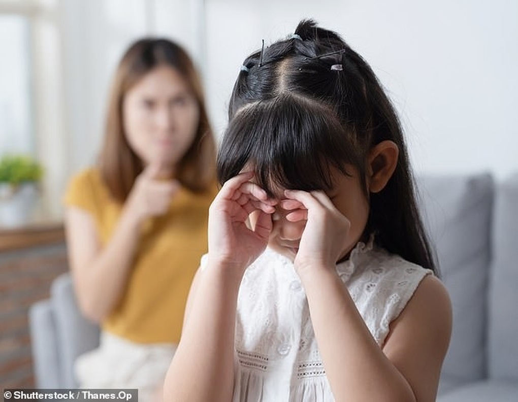 Loạt sai lầm gây hại nhất phụ huynh thường mắc khi nuôi con nhỏ - 1 Loạt sai lầm gây hại nhất phụ huynh thường mắc khi nuôi con nhỏ - 1