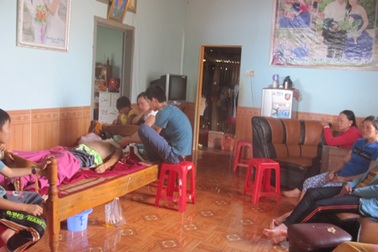 Mâu thuẫn giữa 2 làng, 11 thanh niên đánh chết bạn đồng niên