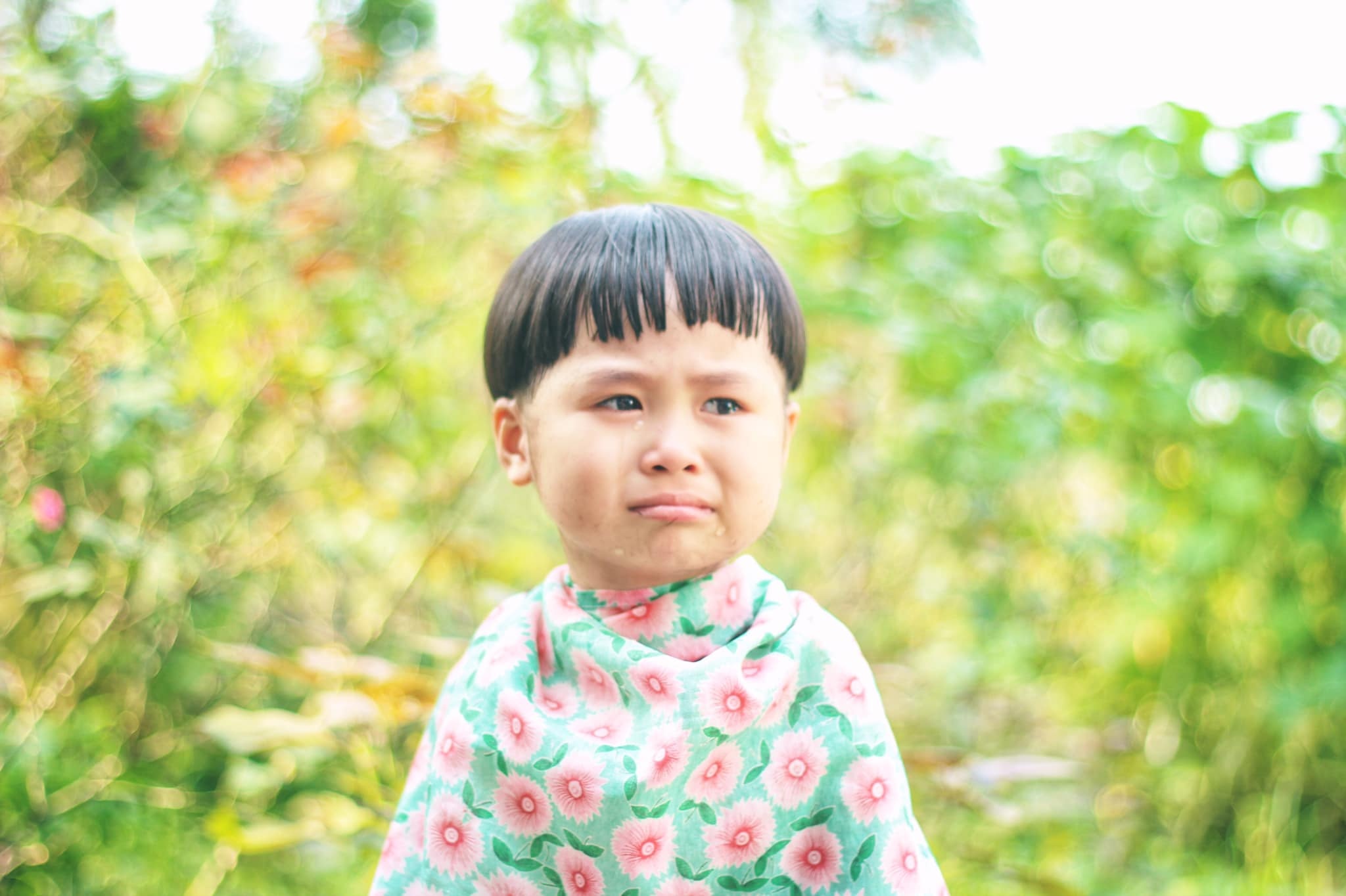 Biểu cảm cực đáng yêu của cô bé 3 tuổi cắt tóc bát úp - 10