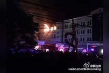 Máy bay chiến đấu Trung Quốc lao xuống khu dân cư