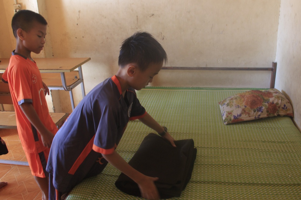 Những người cha, mẹ bất đắc dĩ của trẻ mồ côi - 3 Những người cha, mẹ bất đắc dĩ của trẻ mồ côi - 3
