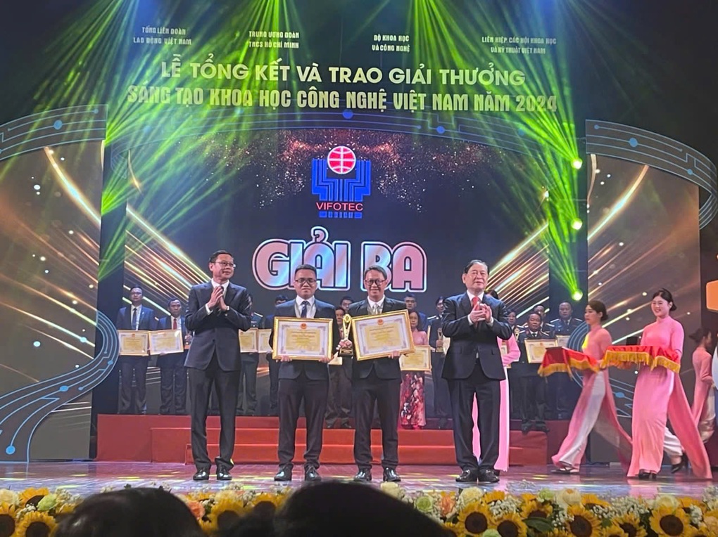 EVNCPC giành 5 giải tại Giải thưởng Sáng tạo khoa học công nghệ Việt Nam năm 2024 - 2 EVNCPC giành 5 giải tại Giải thưởng Sáng tạo khoa học công nghệ Việt Nam năm 2024 - 2