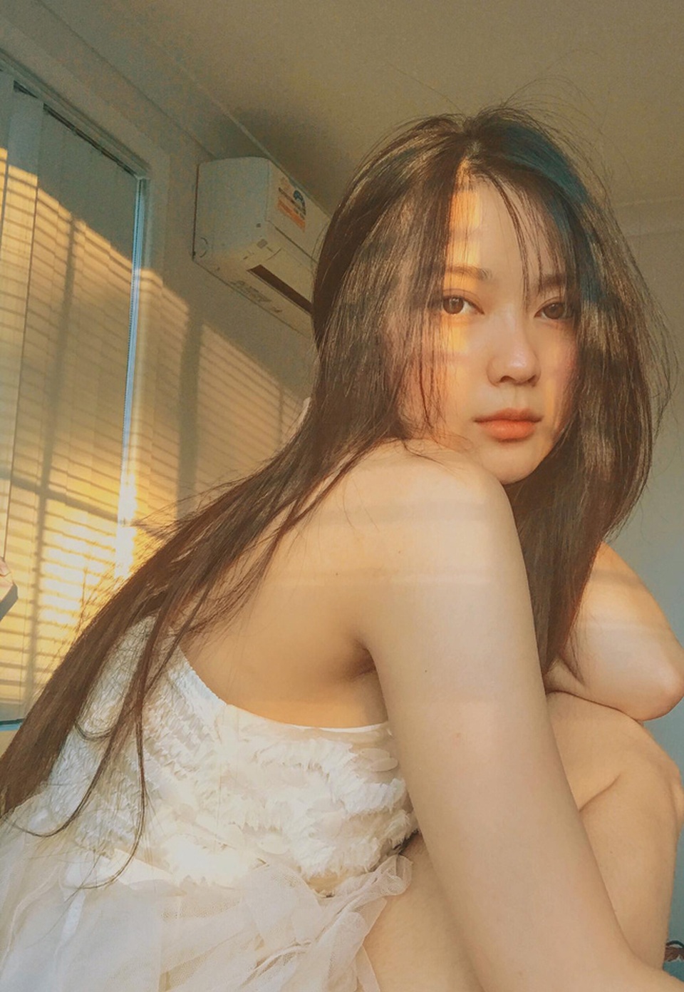 Hot girl ảnh thẻ mặt xinh như búp bê, gợi cảm bất ngờ sau 4 năm nổi tiếng - 10 Hot girl ảnh thẻ mặt xinh như búp bê, gợi cảm bất ngờ sau 4 năm nổi tiếng - 10