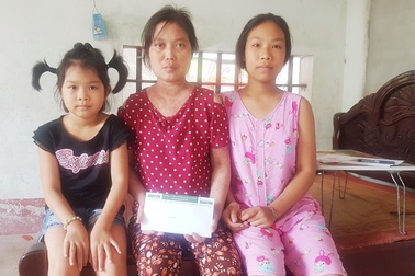 Mẹ con chị “Thơm Lupus ban đỏ” được bạn đọc giúp đỡ thêm 20 triệu đồng