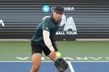Cách người chơi pickleball chuyên nghiệp hóa giải mọi cú đánh mạnh