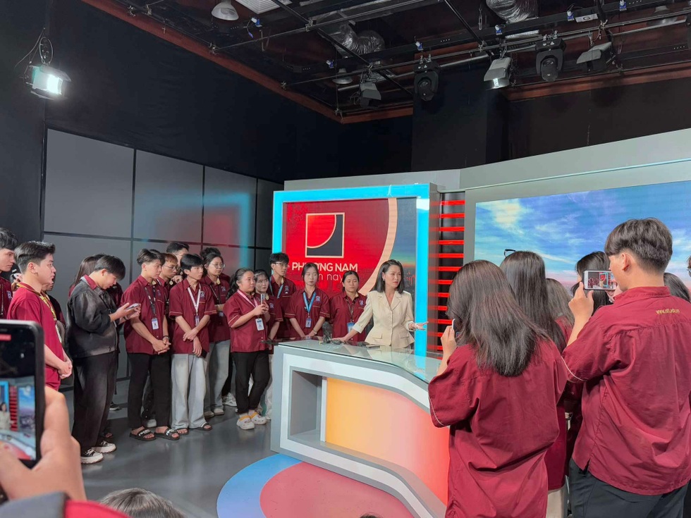 Đời tư kín tiếng của BTV Thúy Hằng VTV, tuổi 45 thích vào bếp - 6 Đời tư kín tiếng của BTV Thúy Hằng VTV, tuổi 45 thích vào bếp - 6