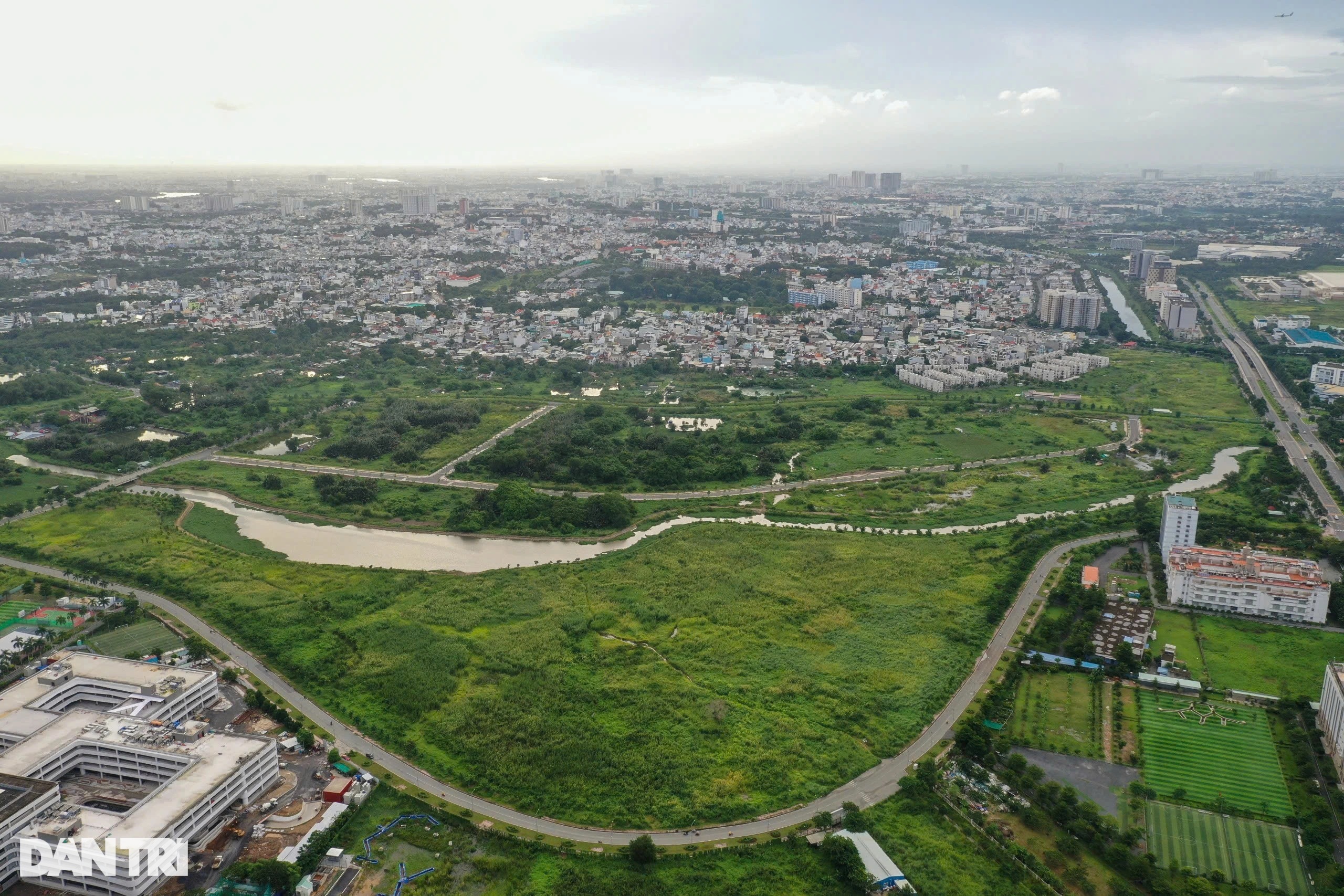 Hvilke investeringsforetak i arealbruksprosjekter er pålagt å delta i anbudskonkurransen? - 1 Doanh nghiệp đầu tư dự án sử dụng đất nào bắt buộc phải tham gia đấu thầu? - 1