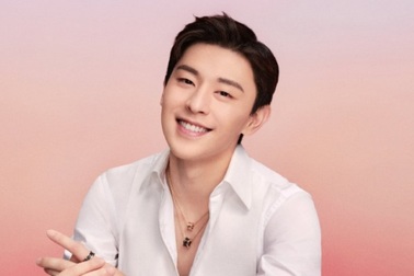 Cú trượt ngã đau đớn của "hoàng tử thanh xuân" Đặng Luân