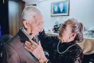 Câu chuyện tình hơn 70 năm giữa Thủ đô khiến bạn trẻ ngưỡng mộ