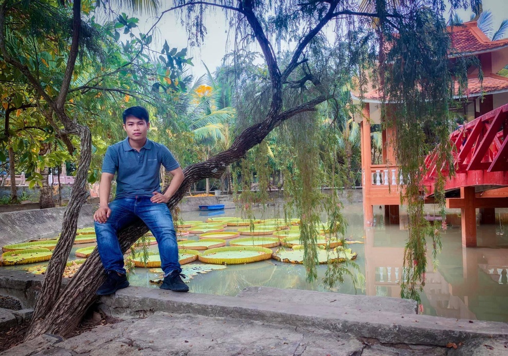 Bác sĩ đa khoa và hành trình thu nhỏ quê hương vào gương chiếu hậu - 1 Bác sĩ đa khoa và hành trình thu nhỏ quê hương vào gương chiếu hậu - 1