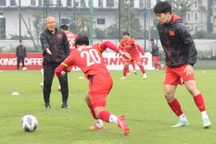 Quang Hải, Công Phượng luyện dứt điểm, quyết "xé lưới" Trung Quốc