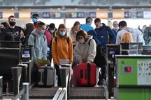 Hàng chục nước kêu gọi công dân rời Ukraine, Mỹ sắp rút toàn bộ nhân sự