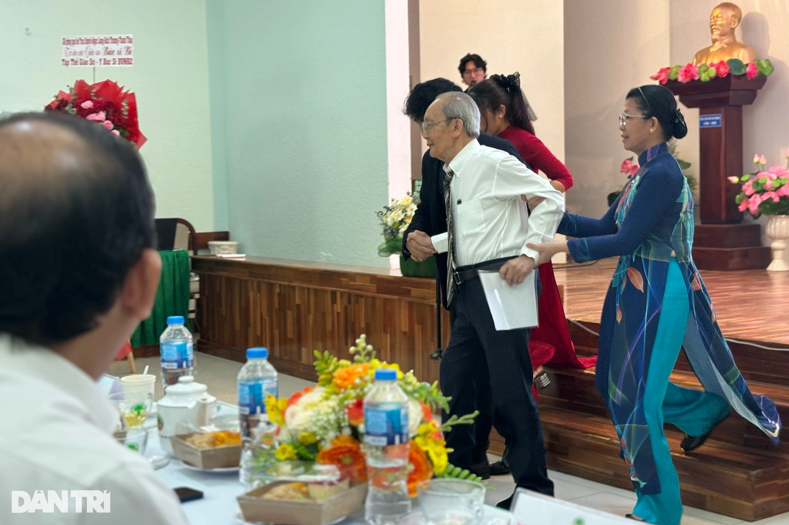 Mẹ không những đưa con tới thế giới 1 lần, mà còn cứu con thêm lần nữa… - 9 Mẹ không những đưa con tới thế giới 1 lần, mà còn cứu con thêm lần nữa… - 9