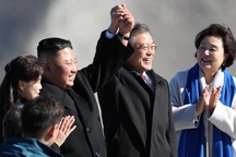 Lòng hiếu khách nồng nhiệt chưa từng thấy của Triều Tiên dành cho Tổng thống Hàn Quốc