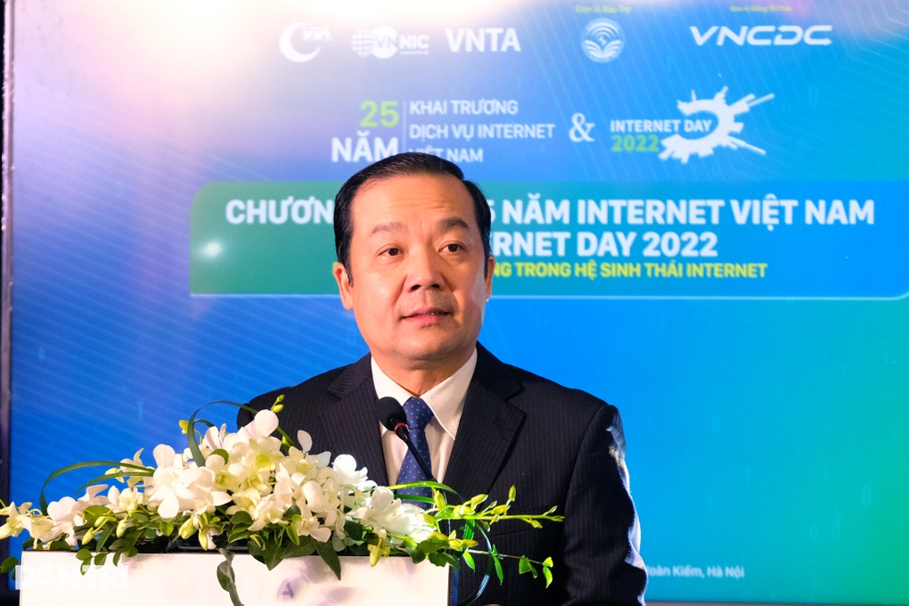 Việt Nam vươn lên bắt kịp thế giới nhờ Internet - 1 Việt Nam vươn lên bắt kịp thế giới nhờ Internet - 1