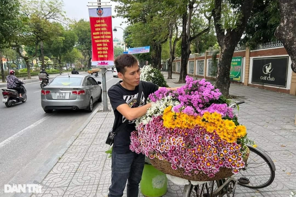 Dẹp xe hàng hoa phong cách Hà Nội ở TP Vinh - 3 Dẹp xe hàng hoa phong cách Hà Nội ở TP Vinh - 3
