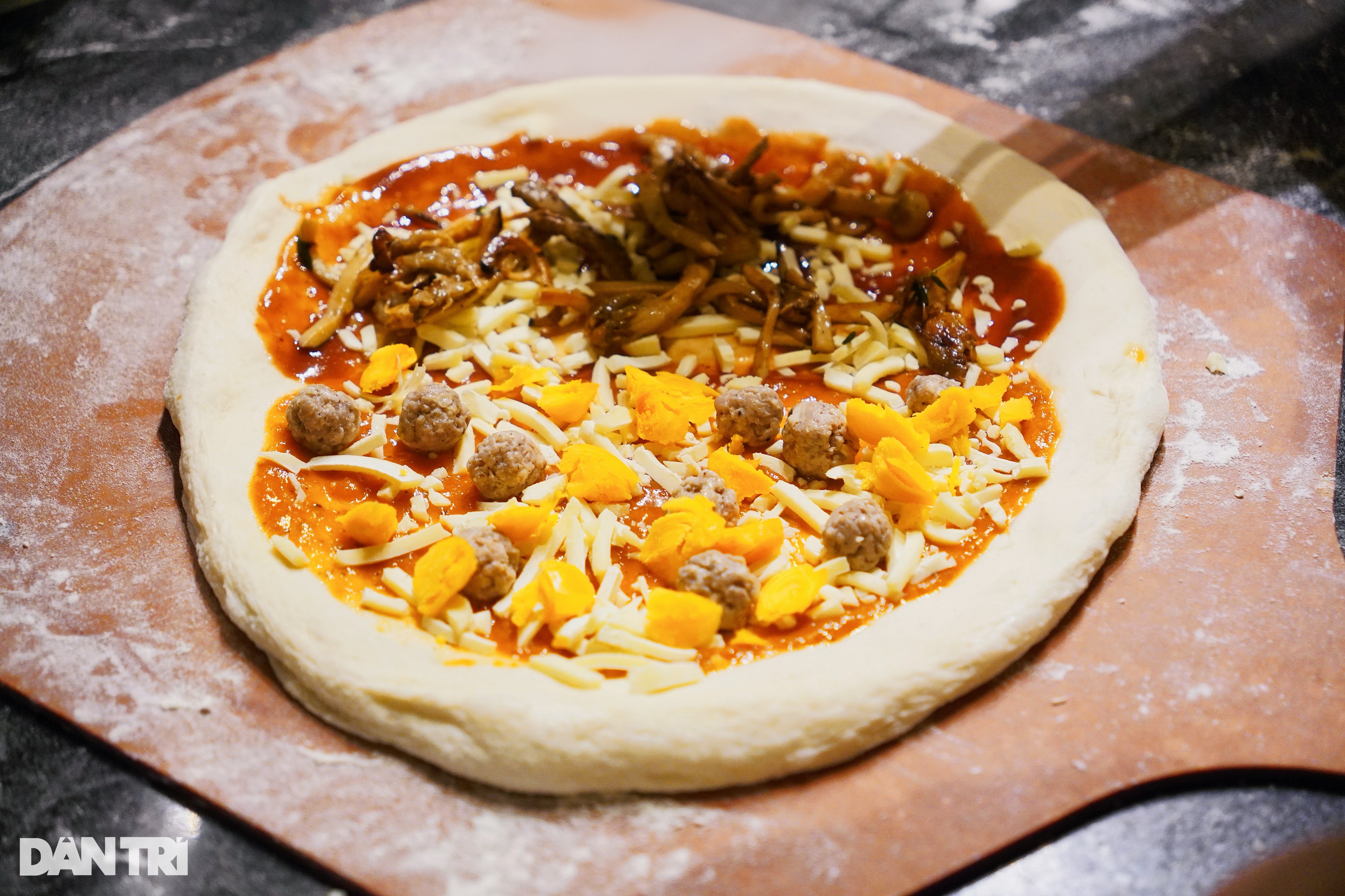 Tiệm pizza chỉ bán 2 tiếng mỗi ngày ở TPHCM: Chủ quán sợ... đông khách - 4