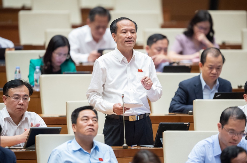 Đại biểu đề xuất cân nhắc với các dự án đấu thầu liên quan đến bất động sản - 2 Đại biểu đề xuất cân nhắc với các dự án đấu thầu liên quan đến bất động sản - 2