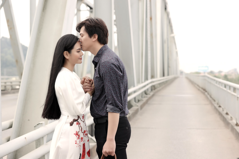 Lương Nguyệt Anh đóng cảnh tình cảm nồng nàn với trai đẹp đã có vợ - 4 Lương Nguyệt Anh đóng cảnh tình cảm nồng nàn với trai đẹp đã có vợ - 4