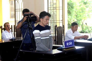 Bị từ chối nối lại tình xưa, chém em vợ cũ gần chết