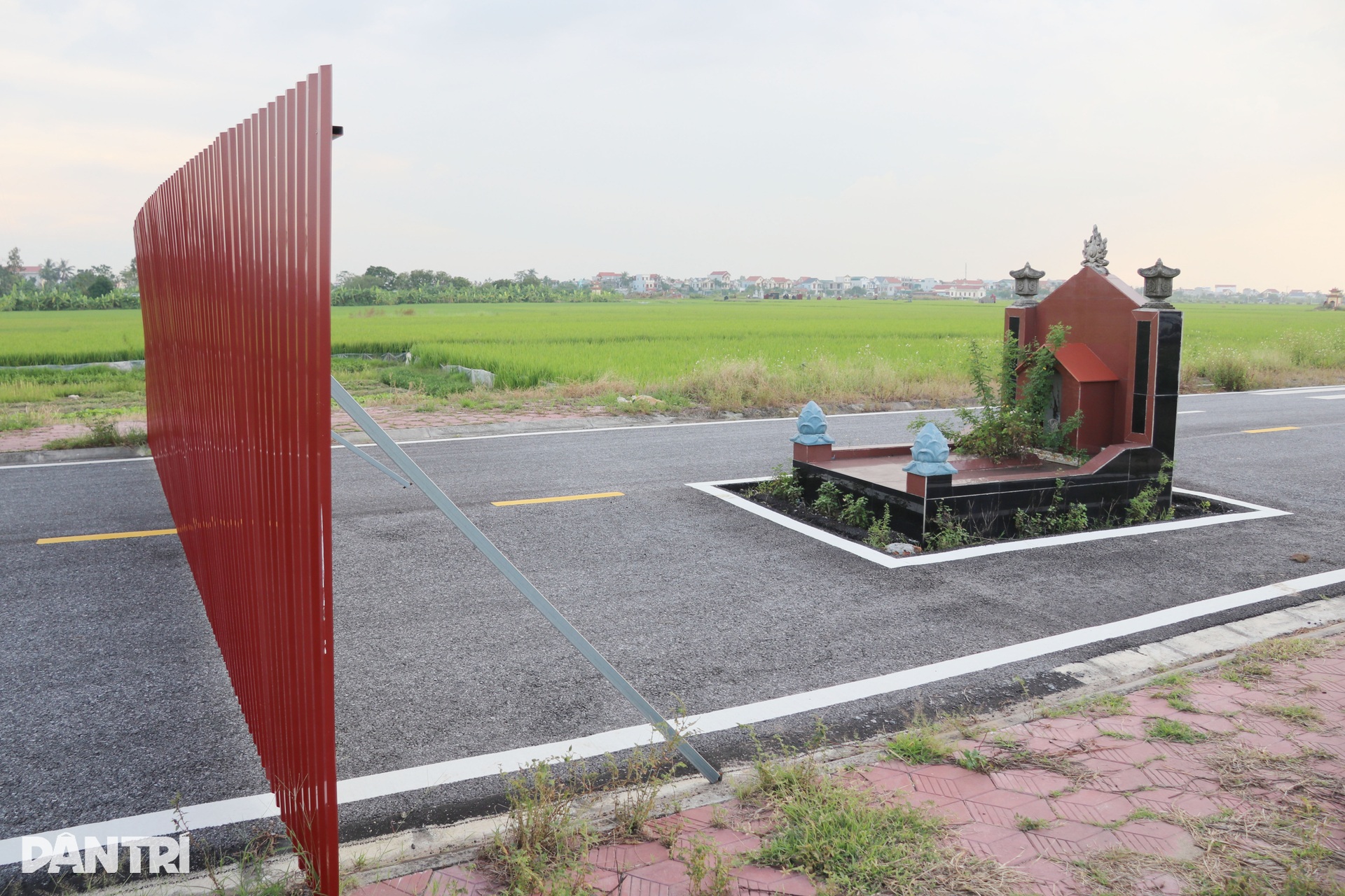 Hiện trạng dự án khu dân cư có ngôi mộ án ngữ giữa đường ở Hải Phòng - 6