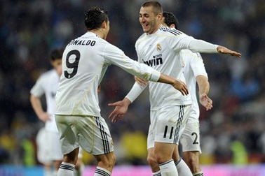 Ronaldo khoác số 7, Benzema thừa hưởng số 9