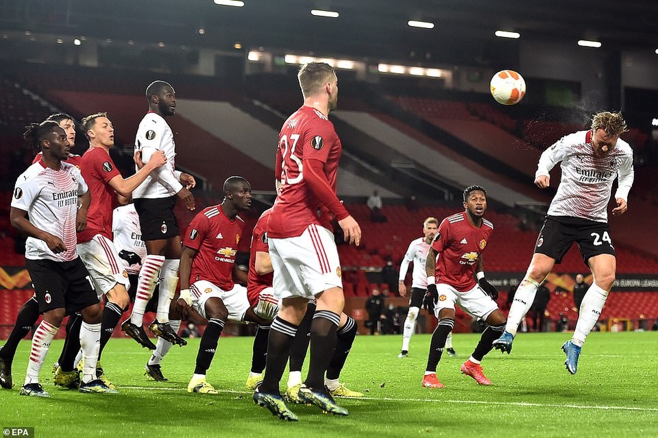 Man Utd ôm nỗi đau phút cuối trước AC Milan, Arsenal thắng dễ dàng - 3 Man Utd ôm nỗi đau phút cuối trước AC Milan, Arsenal thắng dễ dàng - 3