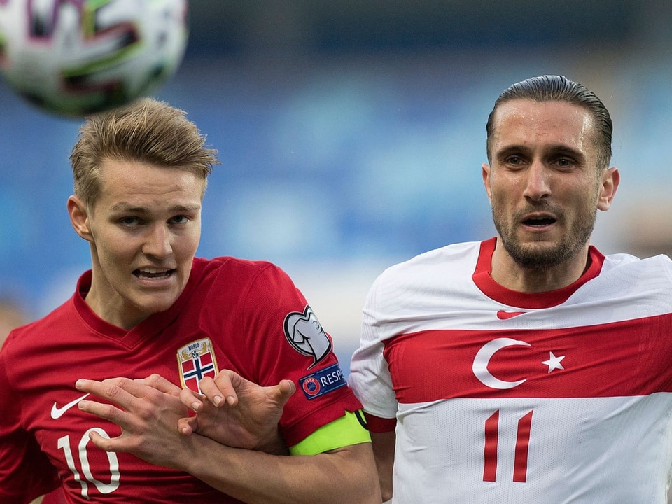 Erling Haaland thất vọng chứng kiến đội nhà thua đậm Thổ Nhĩ Kỳ - 8