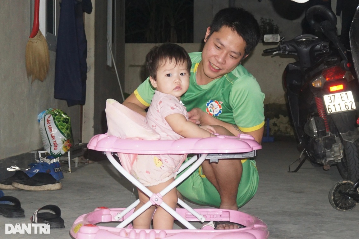 Công nhân nghèo chật vật khi giá thực phẩm té nước theo... xăng - 2 Công nhân nghèo chật vật khi giá thực phẩm té nước theo... xăng - 2