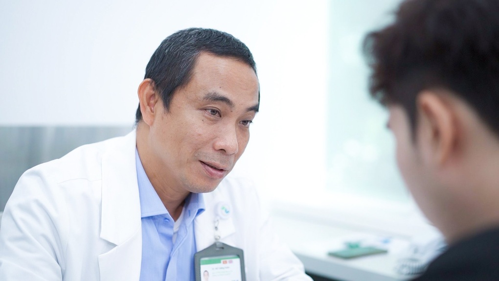 Bác sĩ Đỗ Tường Huân phẫu thuật hàng nghìn ca ung thư đầu cổ - 2 Bác sĩ Đỗ Tường Huân phẫu thuật hàng nghìn ca ung thư đầu cổ - 2
