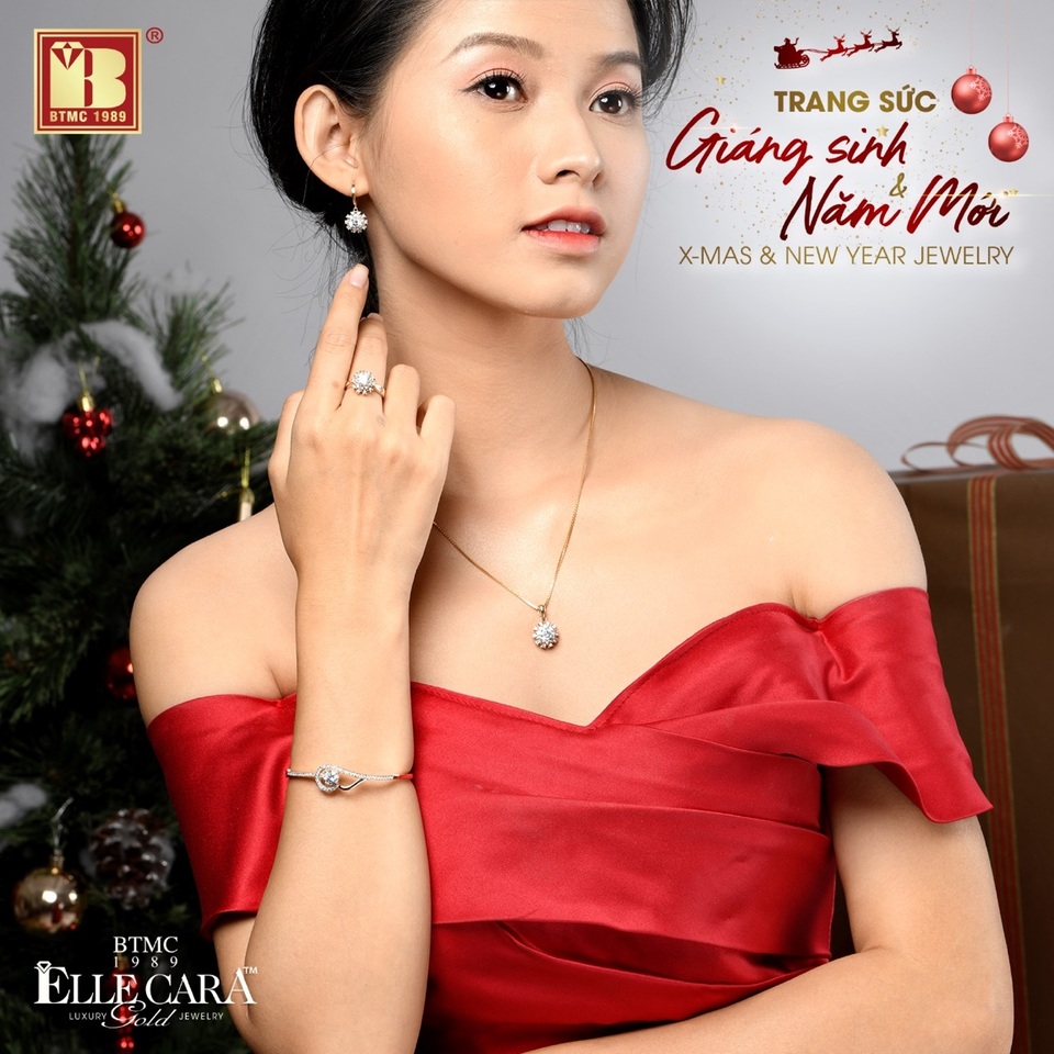 Trang sức giúp tỏa sáng mùa Noel và đón chào năm mới - 1 Trang sức giúp tỏa sáng mùa Noel và đón chào năm mới - 1
