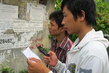 Tân sinh viên “đỏ mắt” tìm phòng trọ